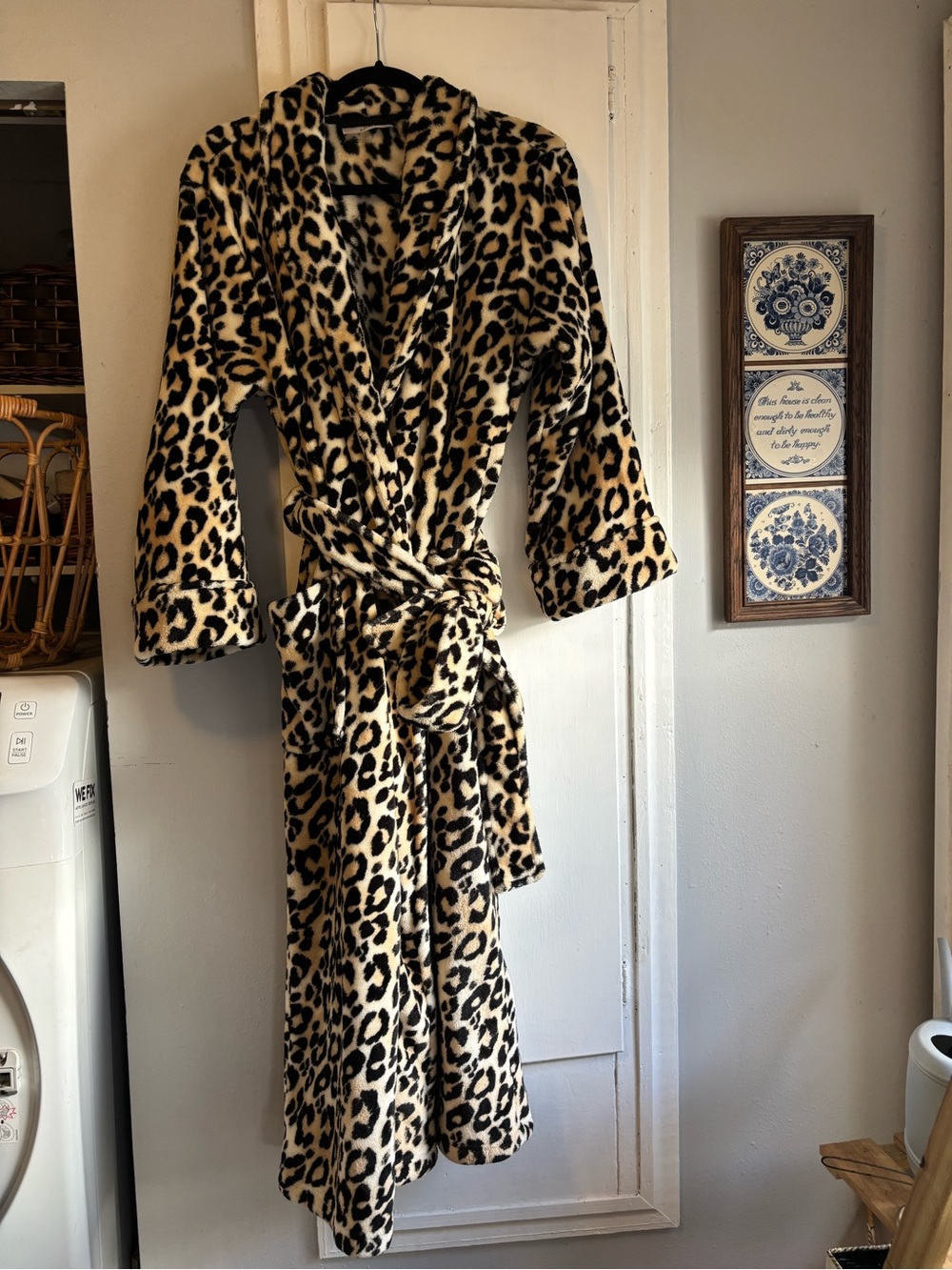 Natori Leopard Print Plush Robe in Tan and Black